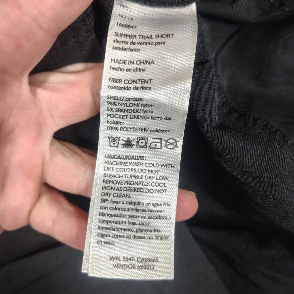 Eddie Bauer Summer Trail Shorts Womens 16 Black Cargo Hiking Stretch Nylon Blend - Picture 4 of 10
